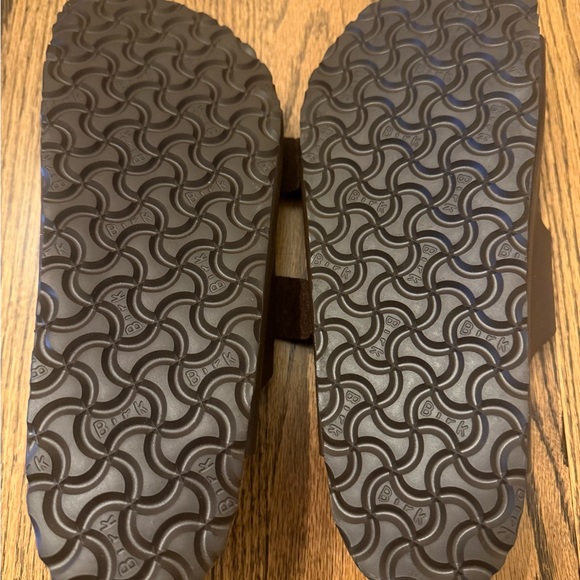 Birkenstock NWOT Men’s size 43 Chocolate Brown Arizona Sandals. - Picture 2 of 4
